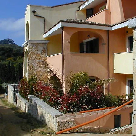 Markus By La Via Del Mare Viaggi E Vacanze Villasimius